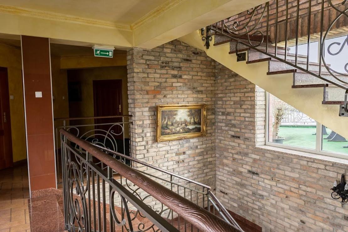 Hotel Bastion คอสต์ชึน นัด โอดรอม ภายนอก รูปภาพ