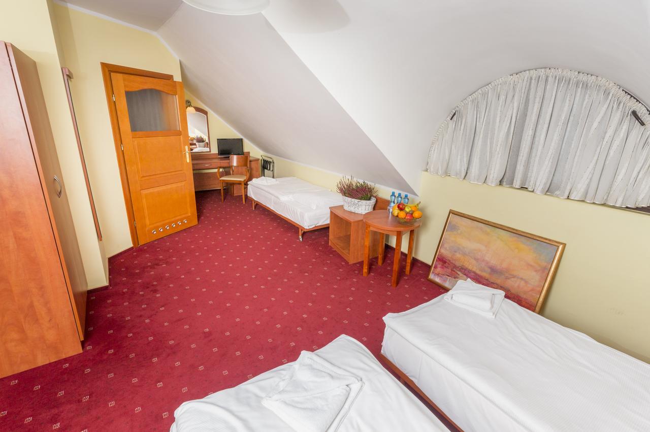 Hotel Bastion คอสต์ชึน นัด โอดรอม ภายนอก รูปภาพ